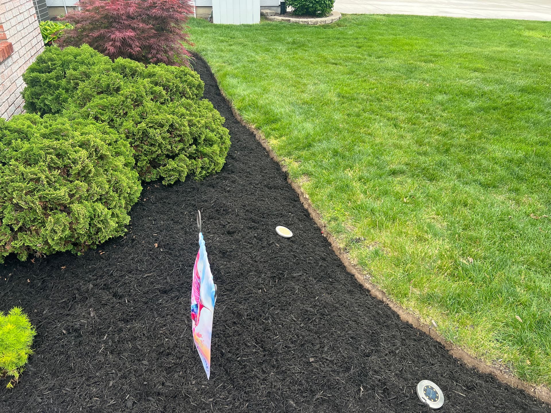 Fresh Mulch and Clean Edges Done Right in Fishers image